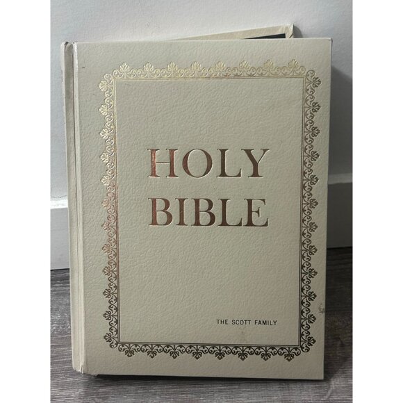 The Holy Bible Authorized King James Version Hardcover 1982 - Picture 1 of 5